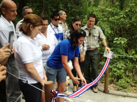Sendero universal carara